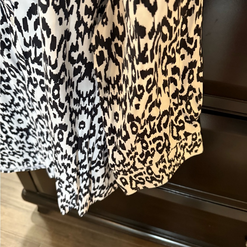 Chico's Monochrome Patterned Blouse - image 3